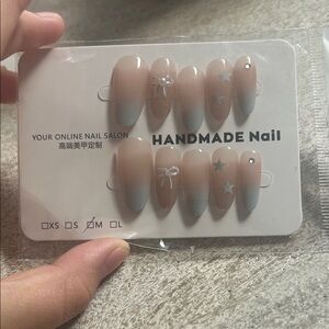 Handmade Ombre Press-On Nails in Nude to White with Star Accents